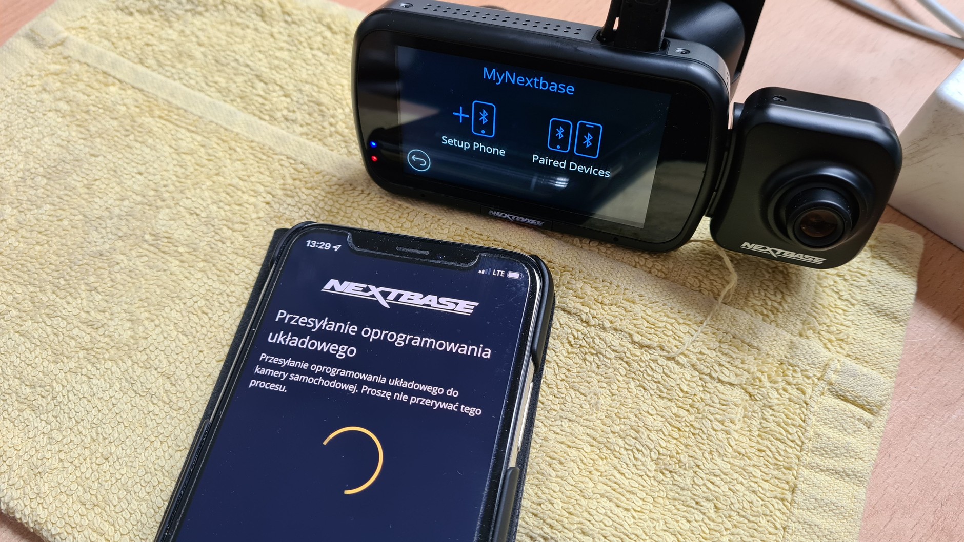 Pobieranie aktualizacji do kamery