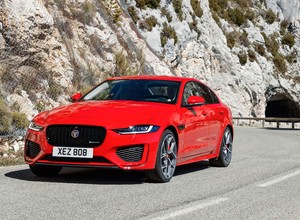 Jaguar XE – groźne spojrzenie - TEST