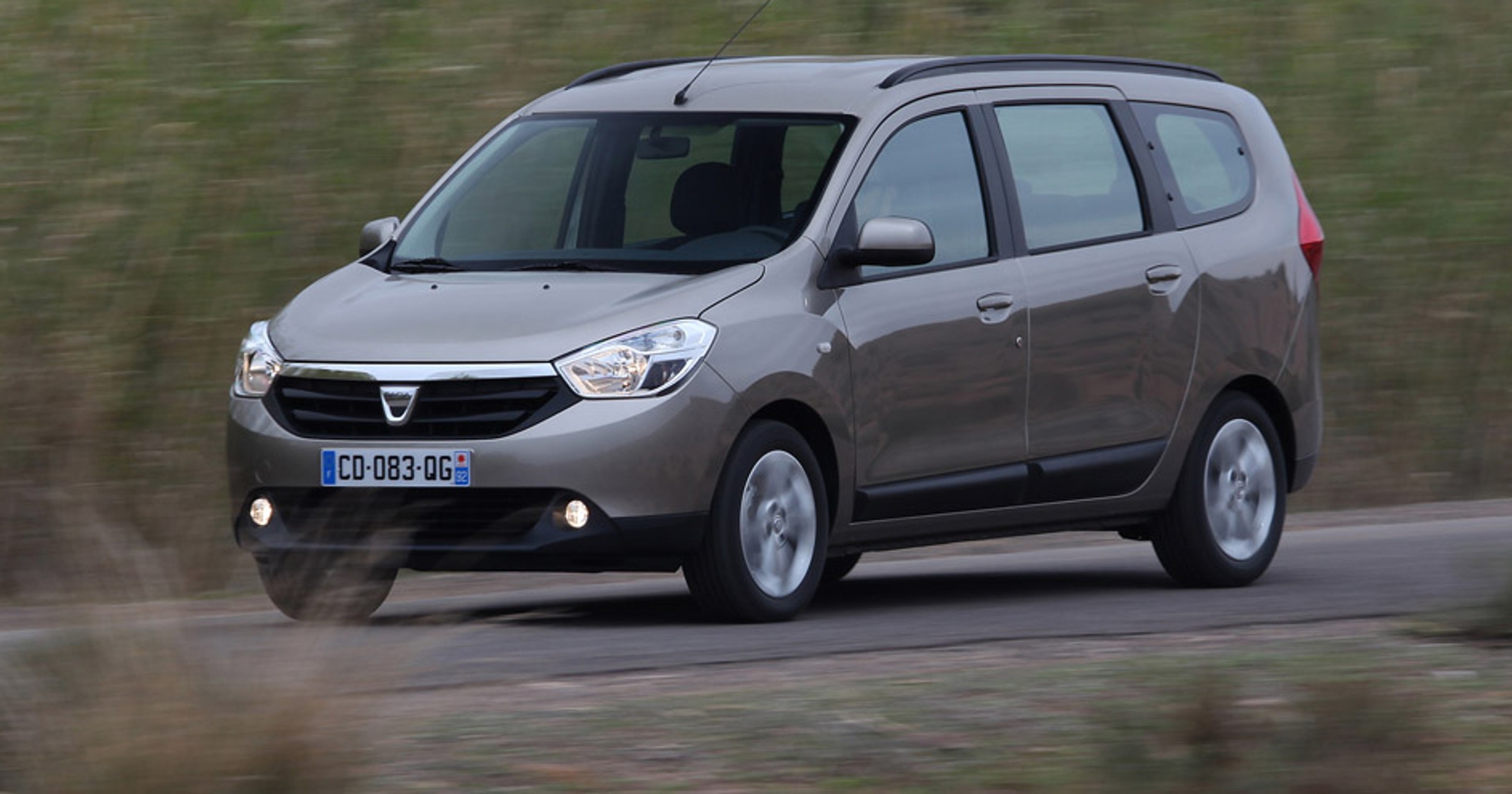 Dacia Lodgy: minivan w mikrocenie