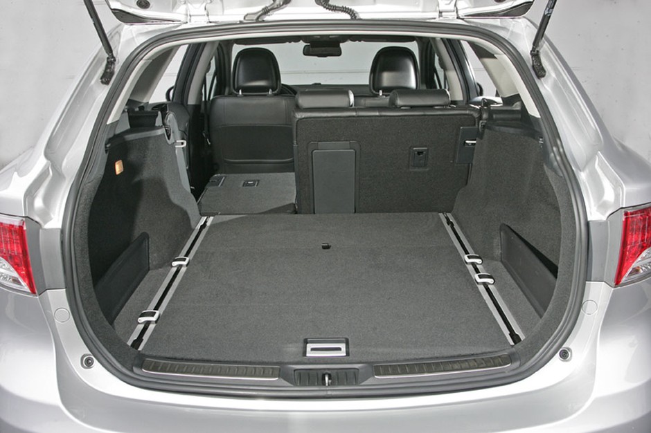 Toyota Avensis III