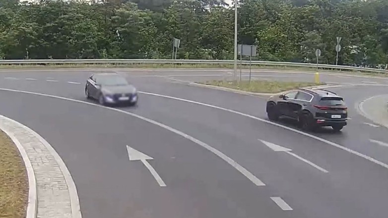 Na rondzie pod prąd