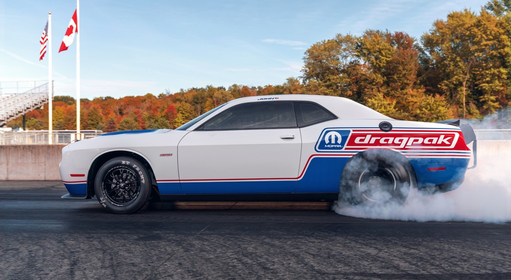 Dodge Challenger Mopar Drag Pak