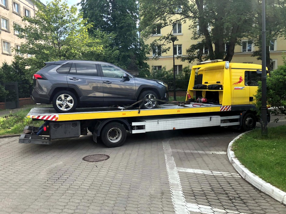 W 2022 r. tylko w Warszawie i okolicach policjanci odzyskali skradzione auta, warte ponad 42 mln zł