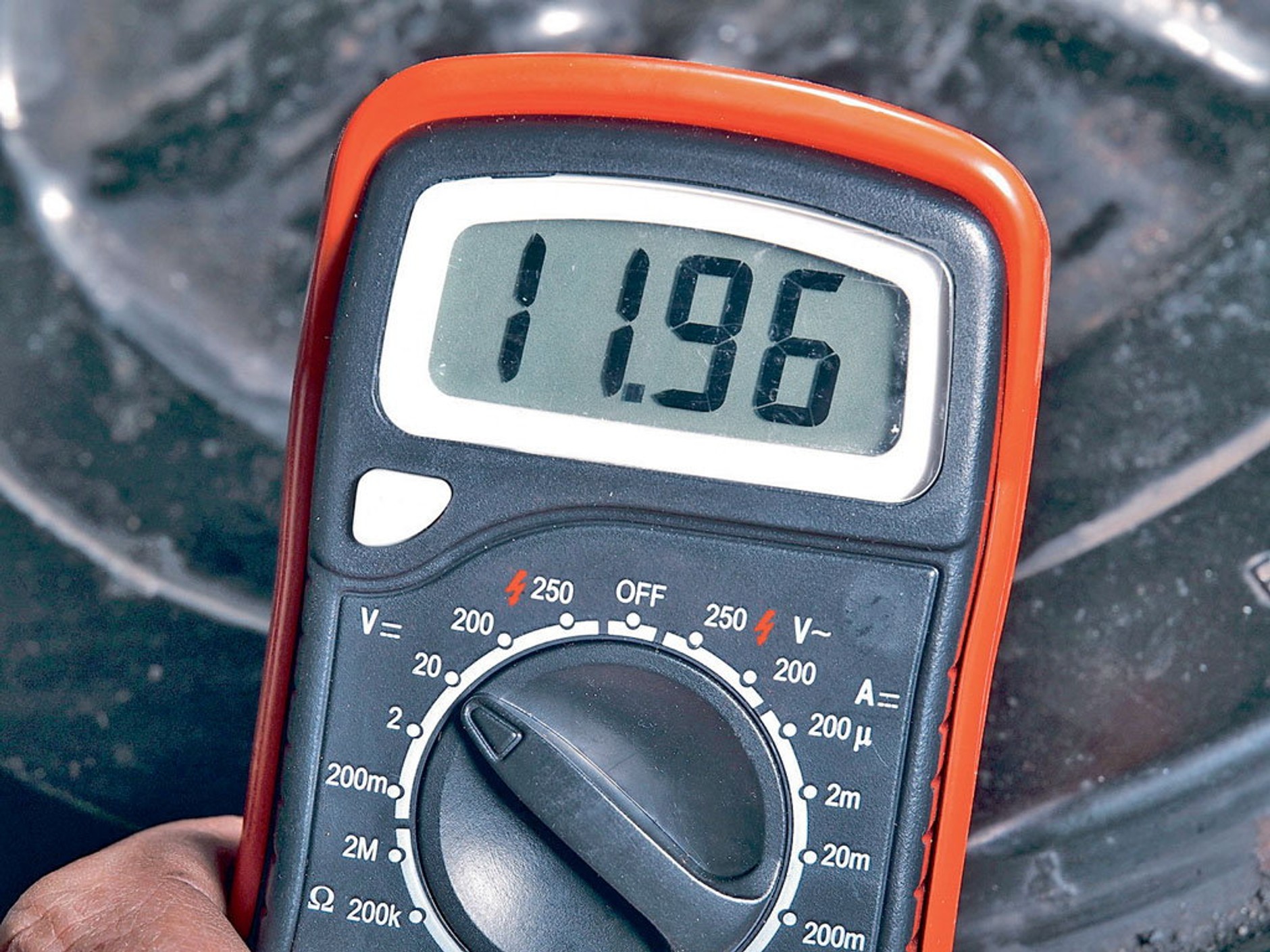 Regulator napięcia - co robić, gdy zaczyna brakować prądu?