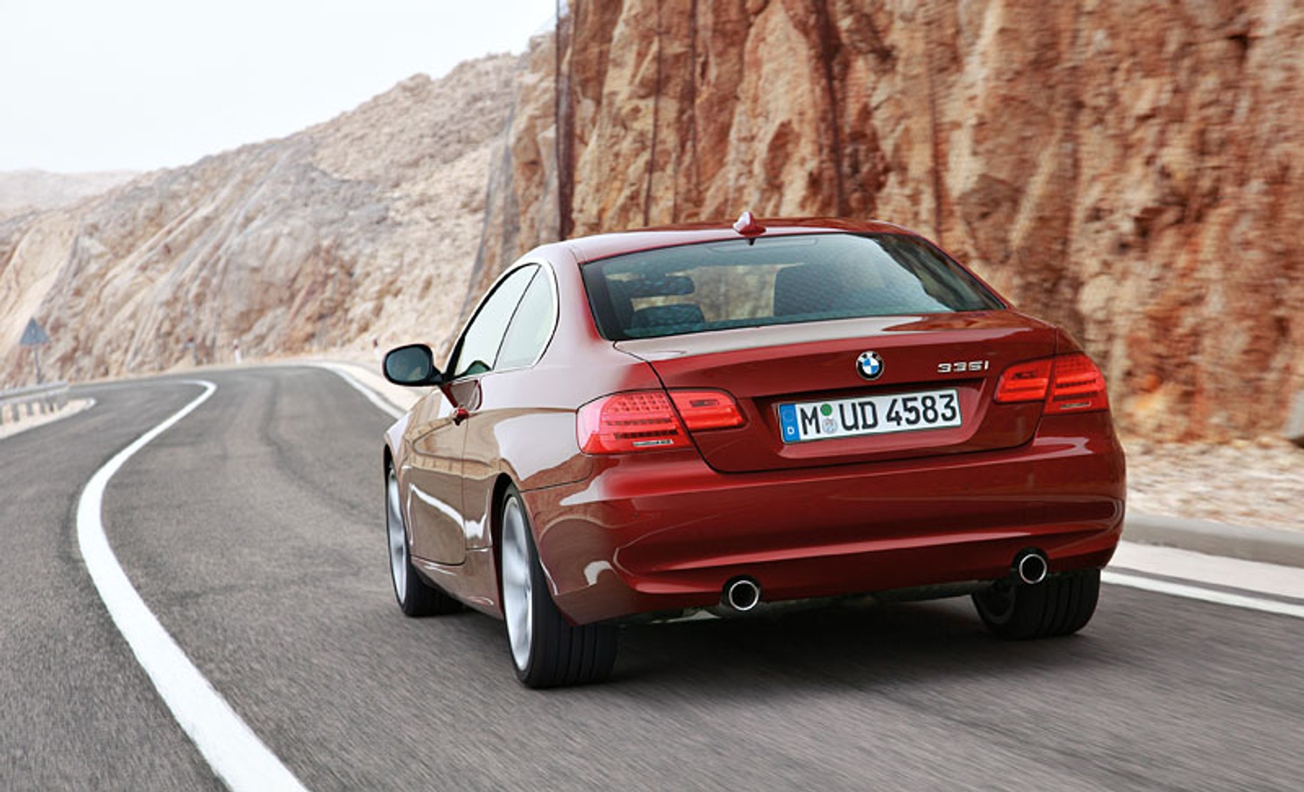 BMW: odnowiona Seria 3 w wersji coupe i cabrio