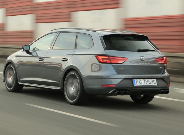 Seat Leon ST Cupra 370 Carbon – sportowe kombi po tuningu | TEST