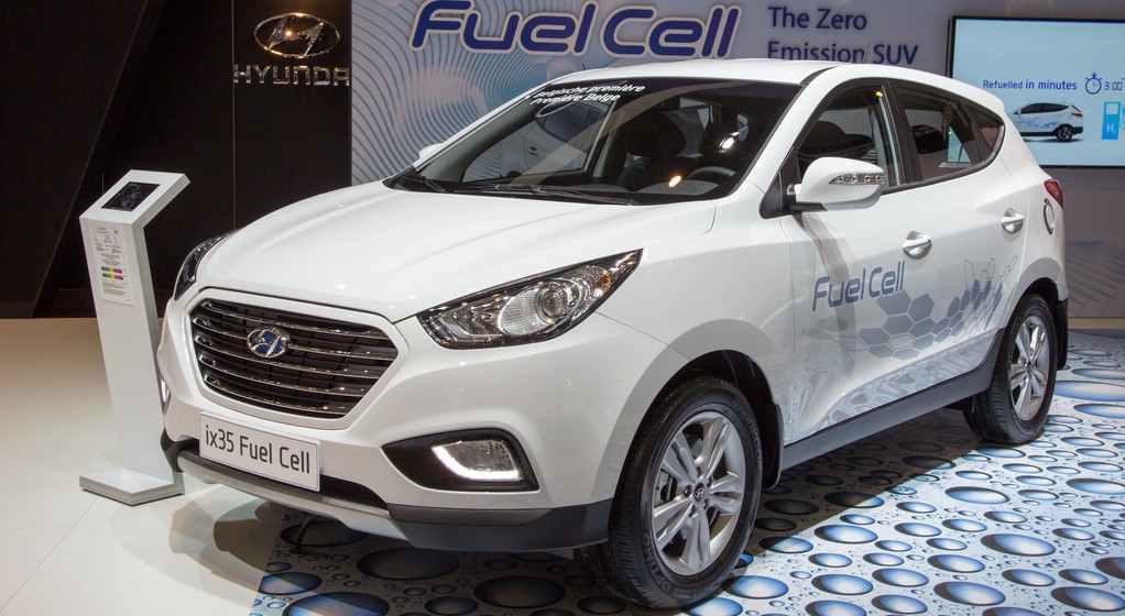 Hyundai ix35 to jeden z pierwszych modeli samochodów wyposażonych w ogniwa paliwowe, które trafiły do normalnej sprzedaży.
