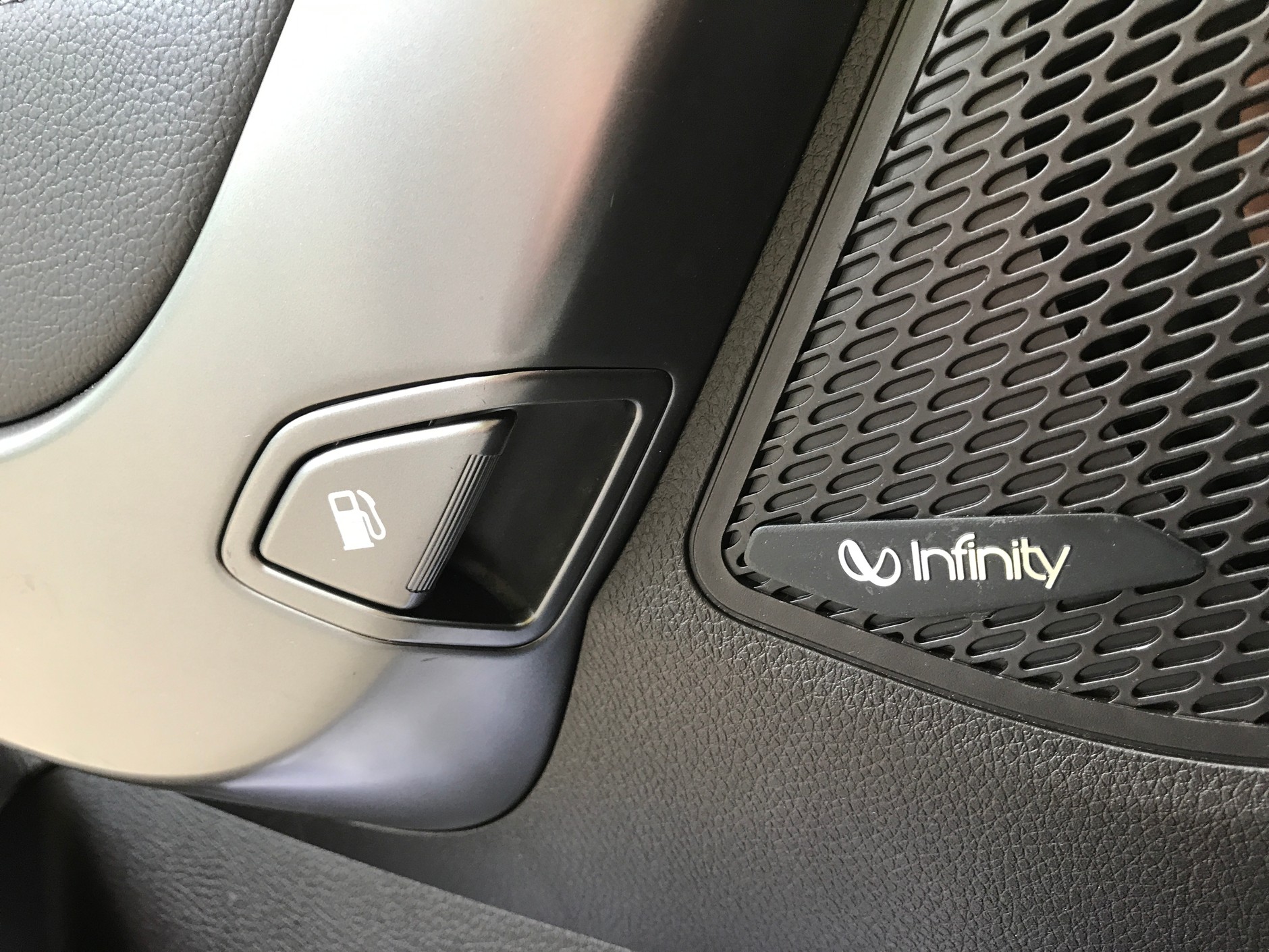 Za nagłośnienie odpowiada amerykańskie Infinity. To kawał dobrej roboty