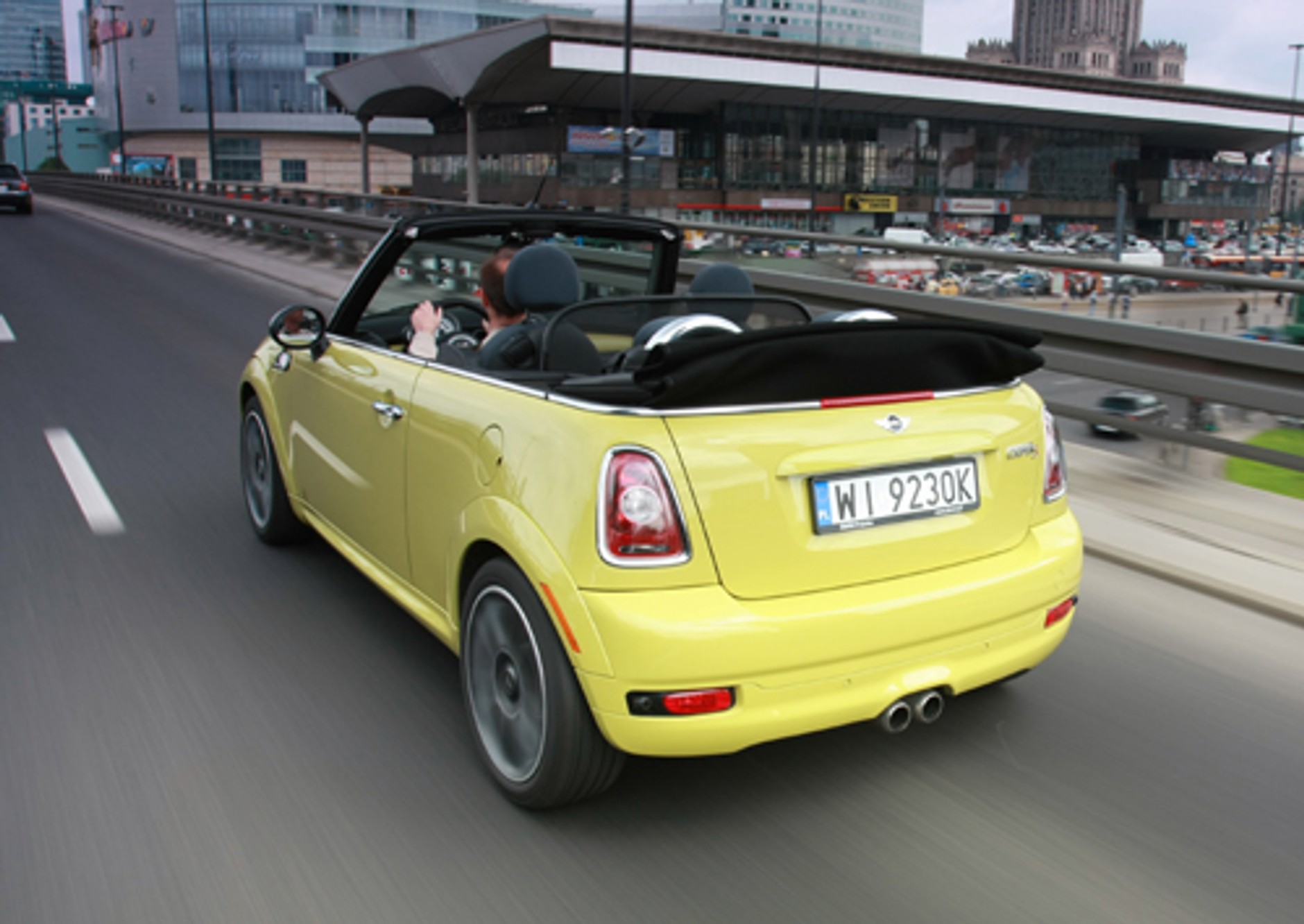 Mini Cooper S Cabrio: Zadziorny i bez dachu