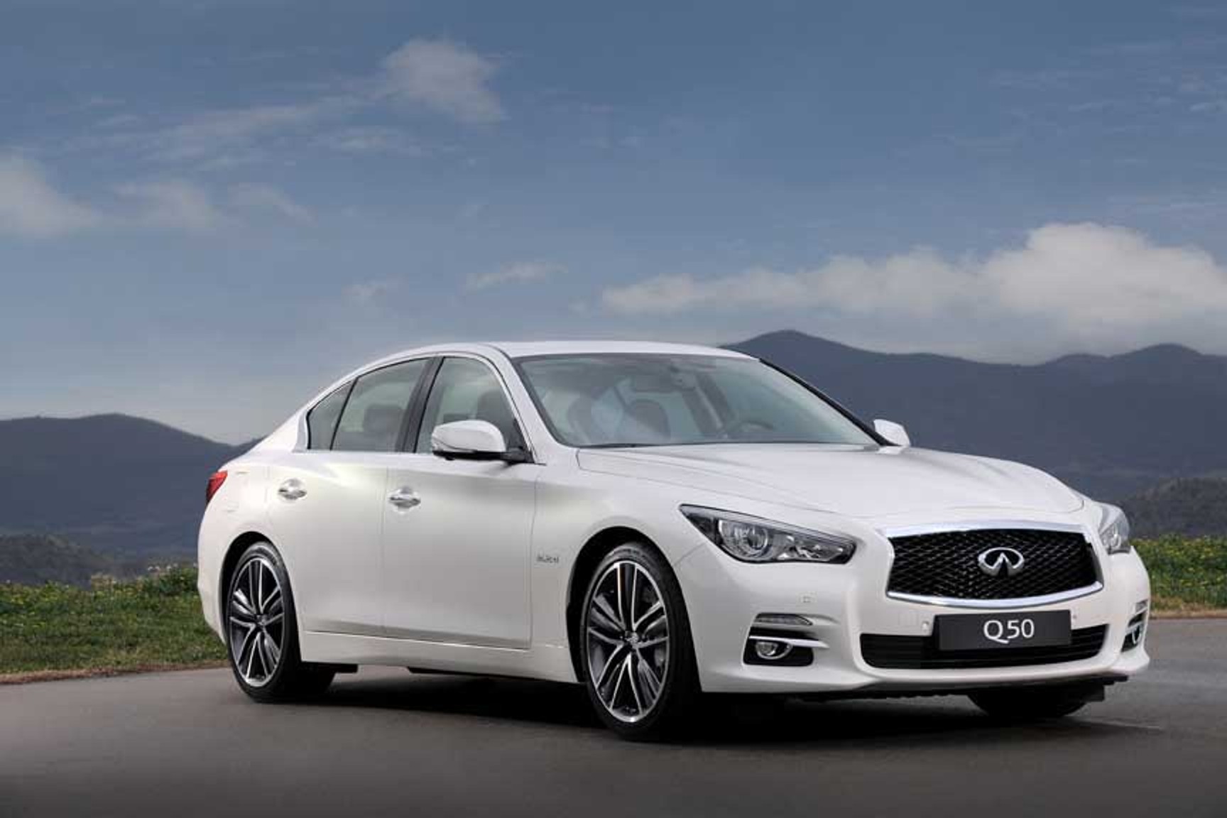 Jak jeździ Infiniti Q50?