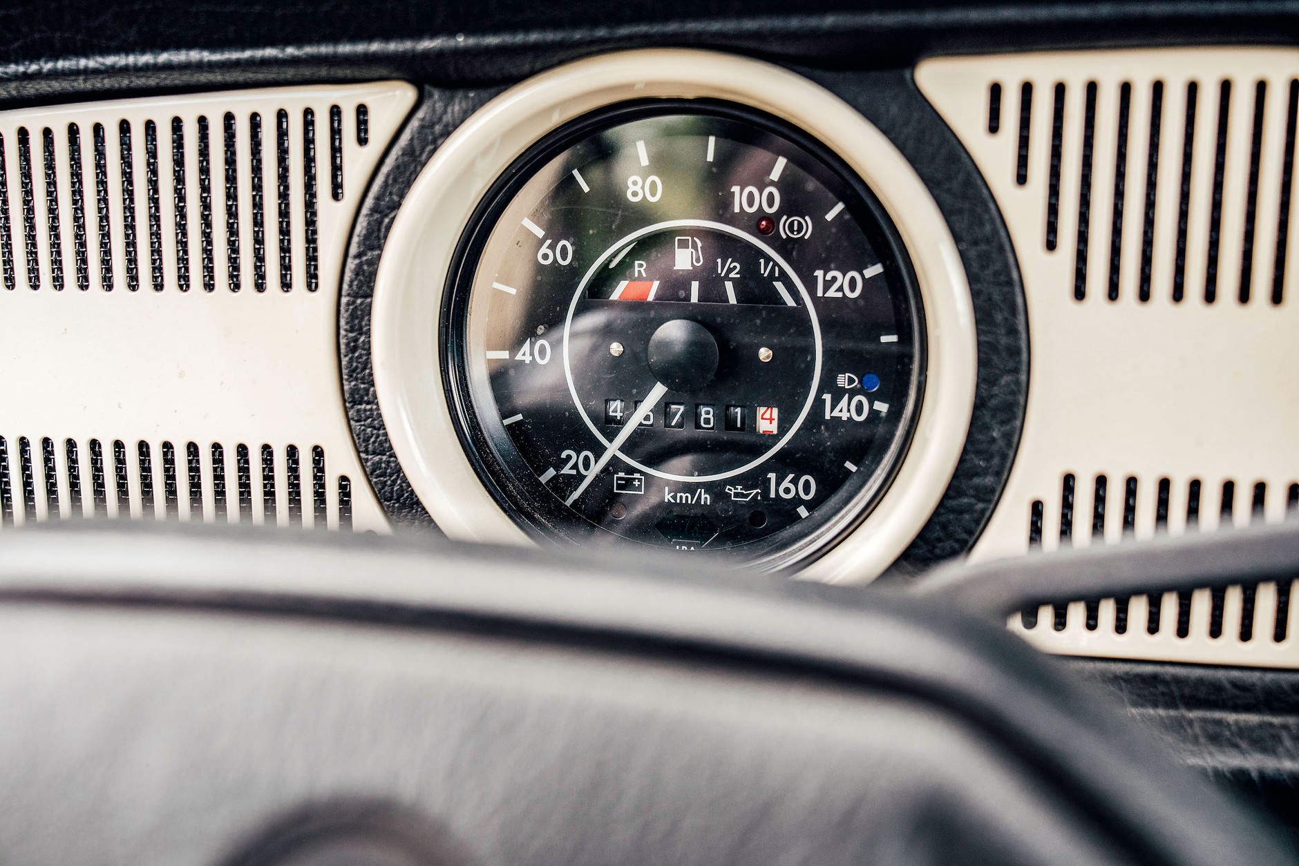 Volkswagen Garbus kontra Porsche 911 GT3 RS