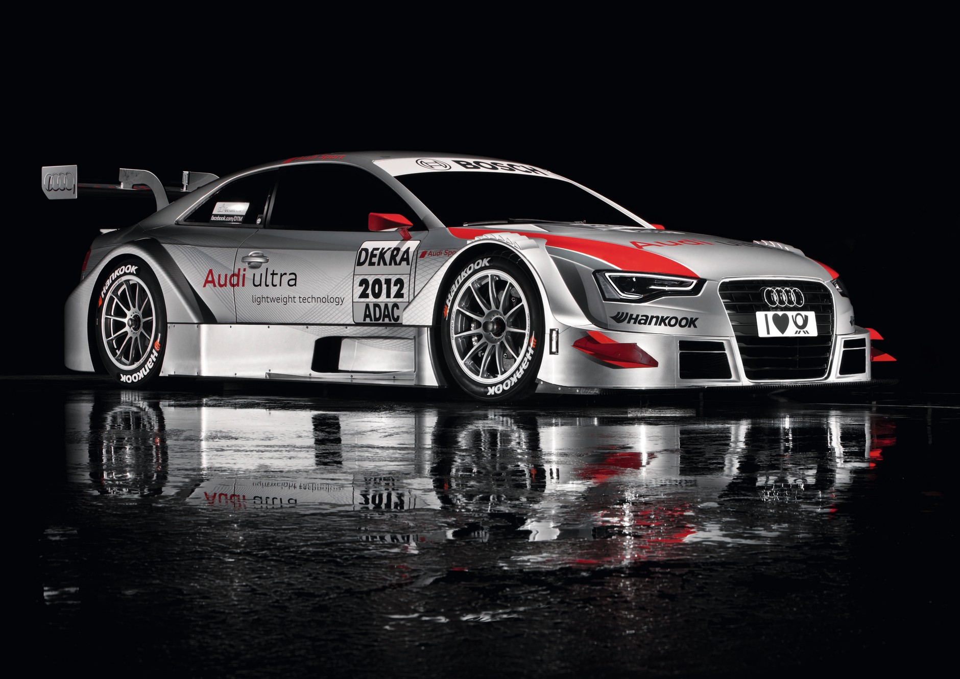 Wystawa modeli DTM w Muzeum Audi