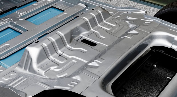 Ugaszenie elektryka nie będzie trwało dłużej niż auta spalinowego. Renault udostępnia patenty