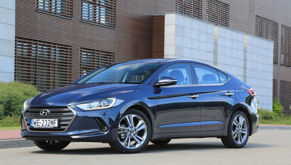 Hyundai Elantra – poprawny sedan | TEST