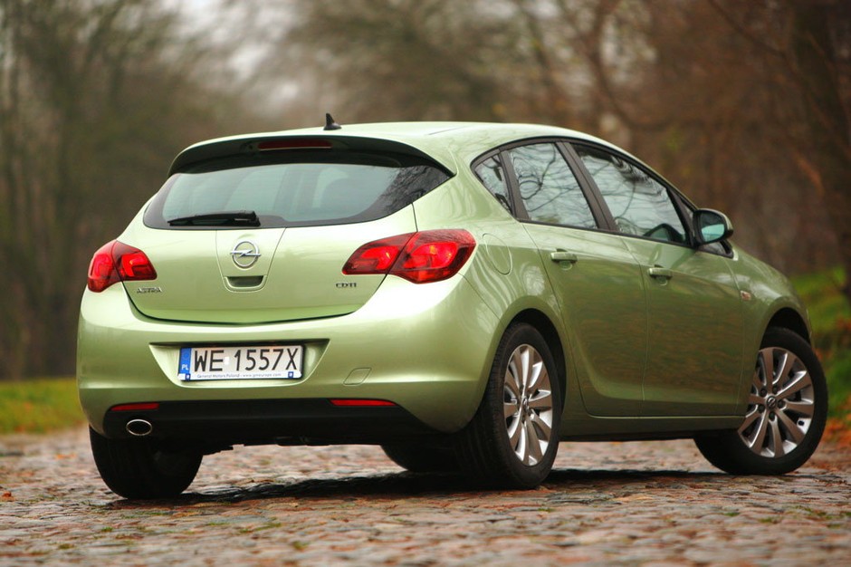 Opel Astra IV