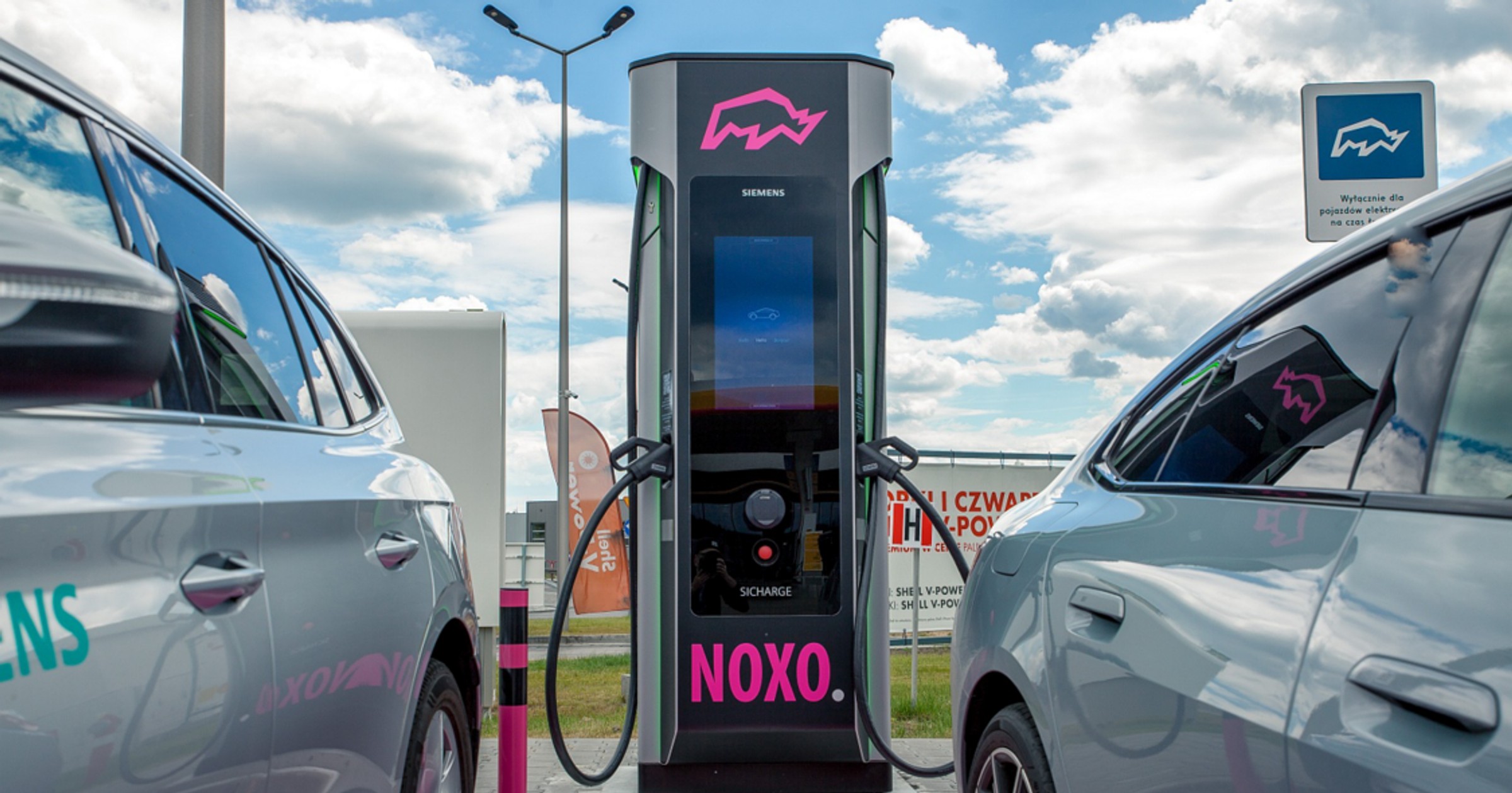 Szybkie ładowanie przyspieszają starzenie baterii, ale tylko w niewielkim stopniu