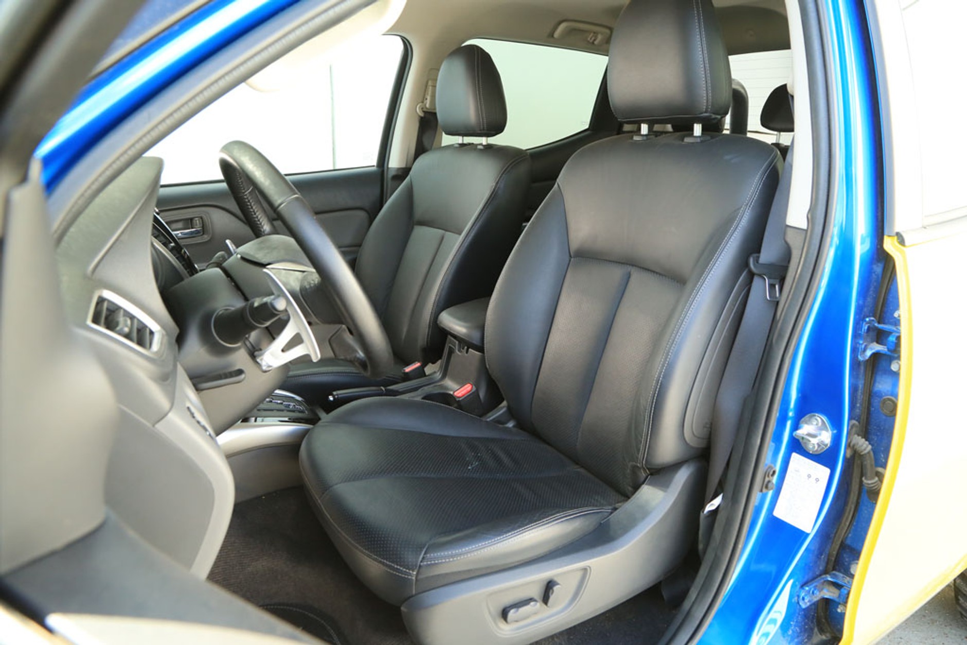 Mitsubishi L200 Monster - potwornie pracowity