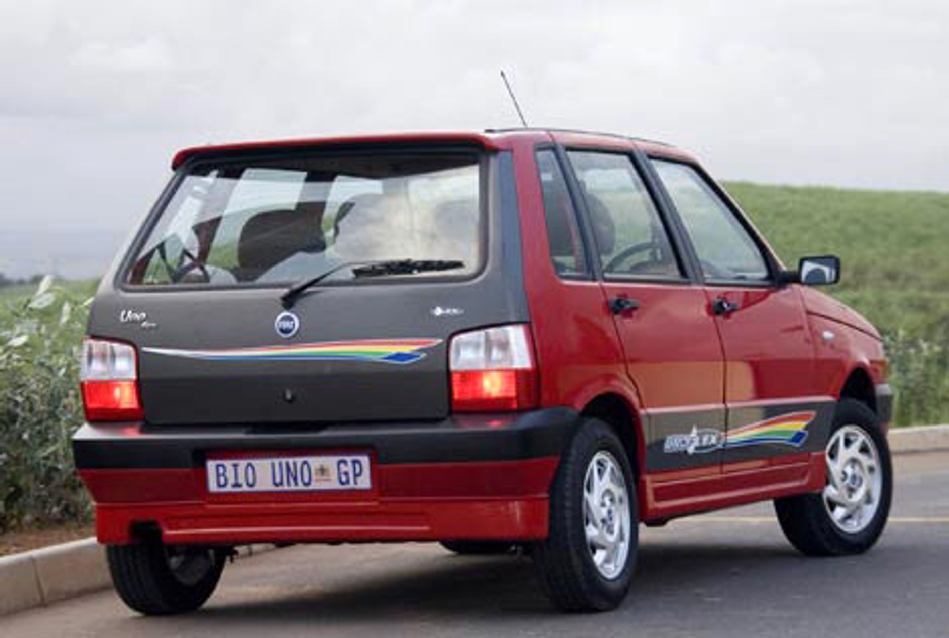 Fiat Uno żyje i jeździ na alkohol