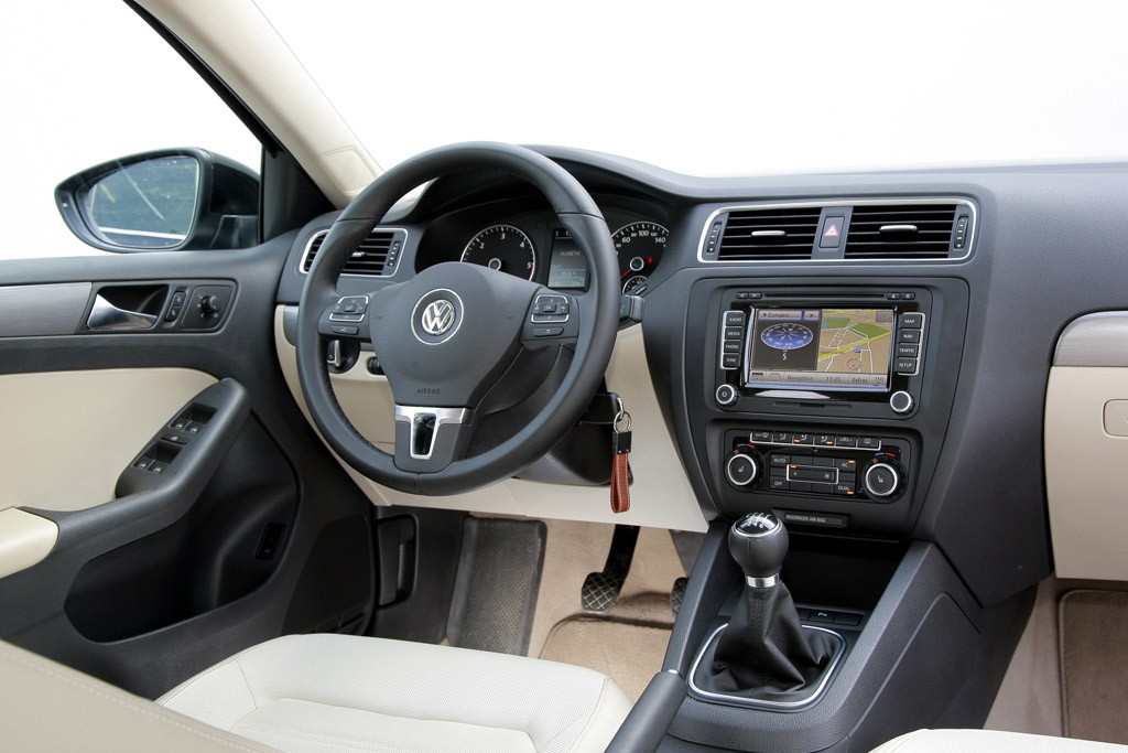 Ford Focus kontra Mazda 3 i Volkswagen Jetta: limuzyny małego formatu