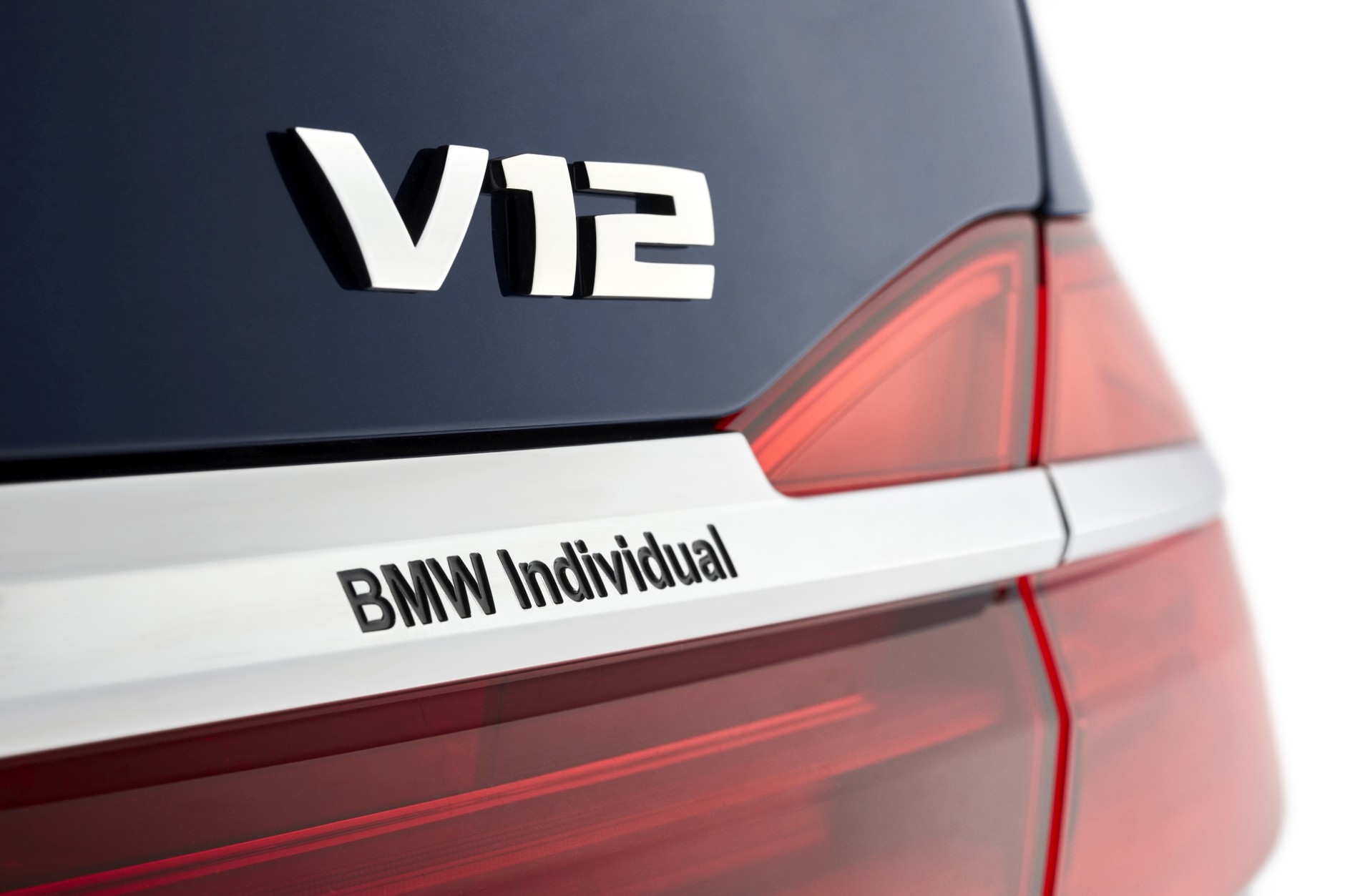 BMW M760i - ostatnie BMW z silnikiem V12