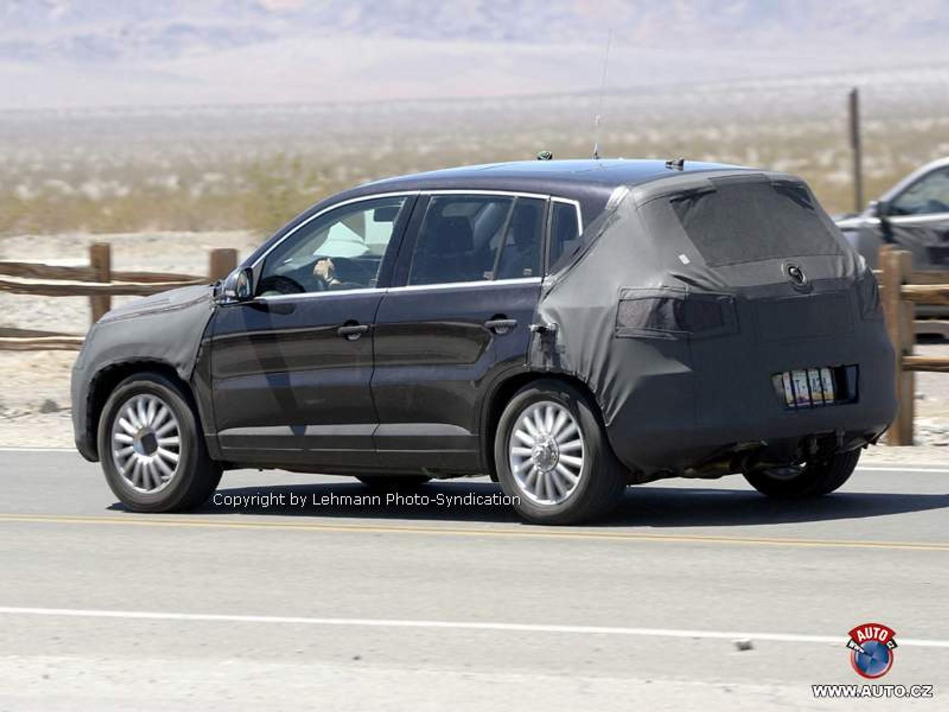 Zdjęcia szpiegowskie: Volkswagen Tiguan (pierwsze zdjęcia)