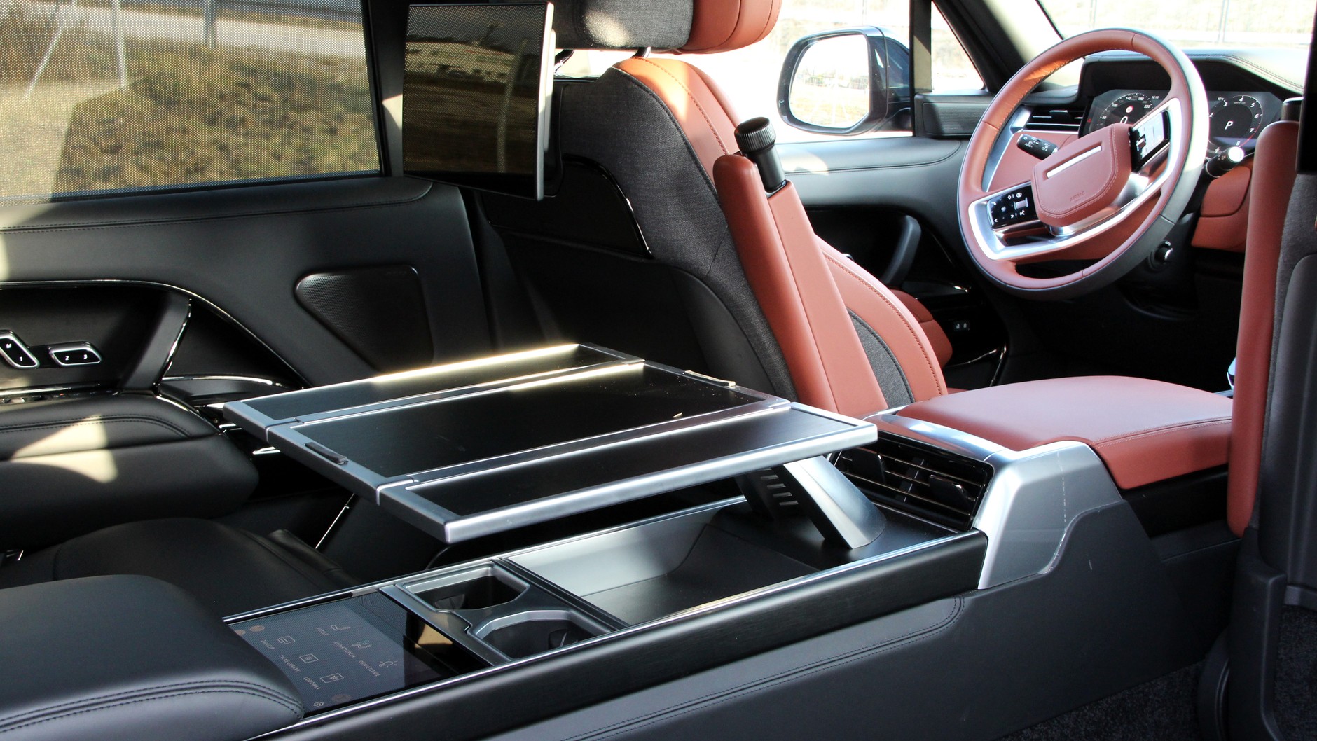 Range Rover 4.4 V8 SV LWB