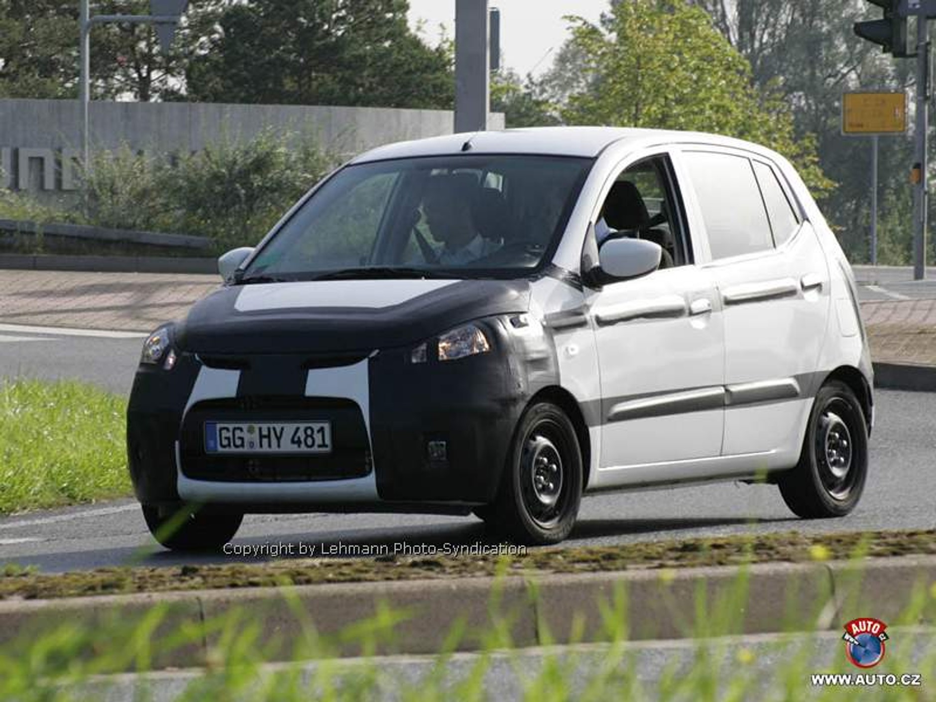 Zdjęcia szpiegowskie: cztery nowe modele Hyundaia