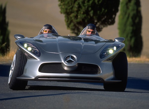 Mercedes F 400 Carving – futurystyczny roadster sprzed 20 lat