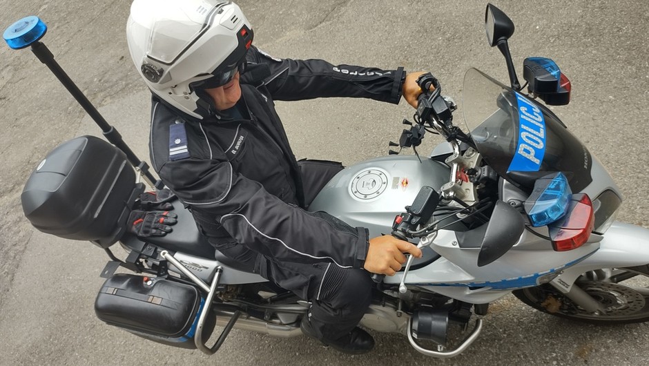 Obraz pochodzący z serwisu https://bytom.policja.gov.pl/ka4/informacje/wiadomosci/387971,Podsumowanie-dzialan-Bezpieczny-Pieszy.html