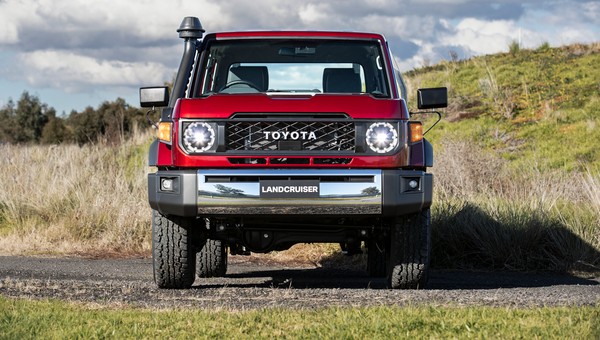 Jest na rynku od 1984 r. Toyota Land Cruiser 70 właśnie przeszła lifting