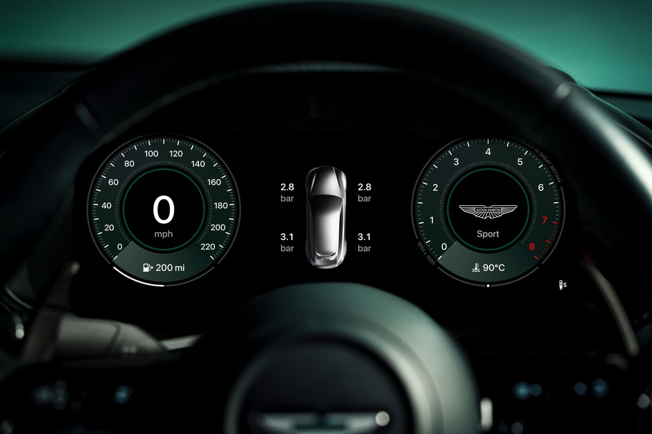 Aston Martin Apple CarPlay Ultra