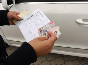 Nie będzie droższych polis OC dla kierowców z punktami? Rządowy projekt niezgodny z prawem