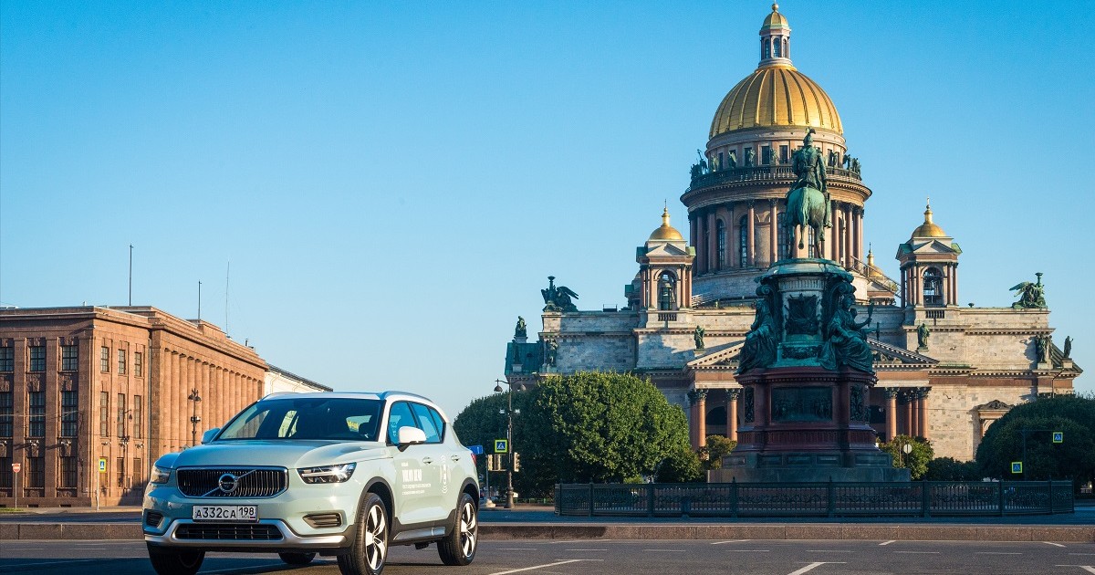Volvo zawiesza dostawy aut na rosyjski rynek z powodu sankcji