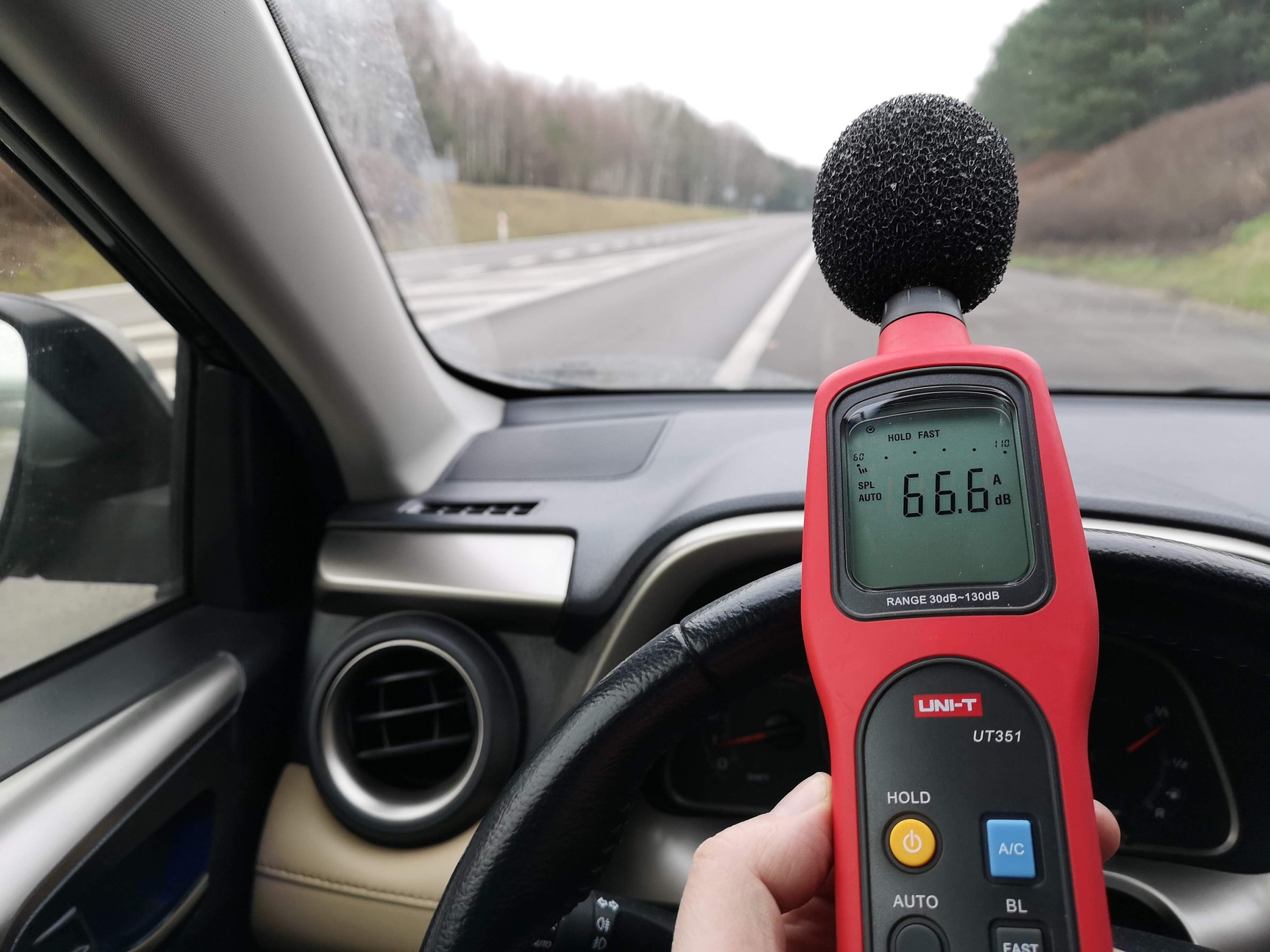 Efekty wygłuszania nadkoli