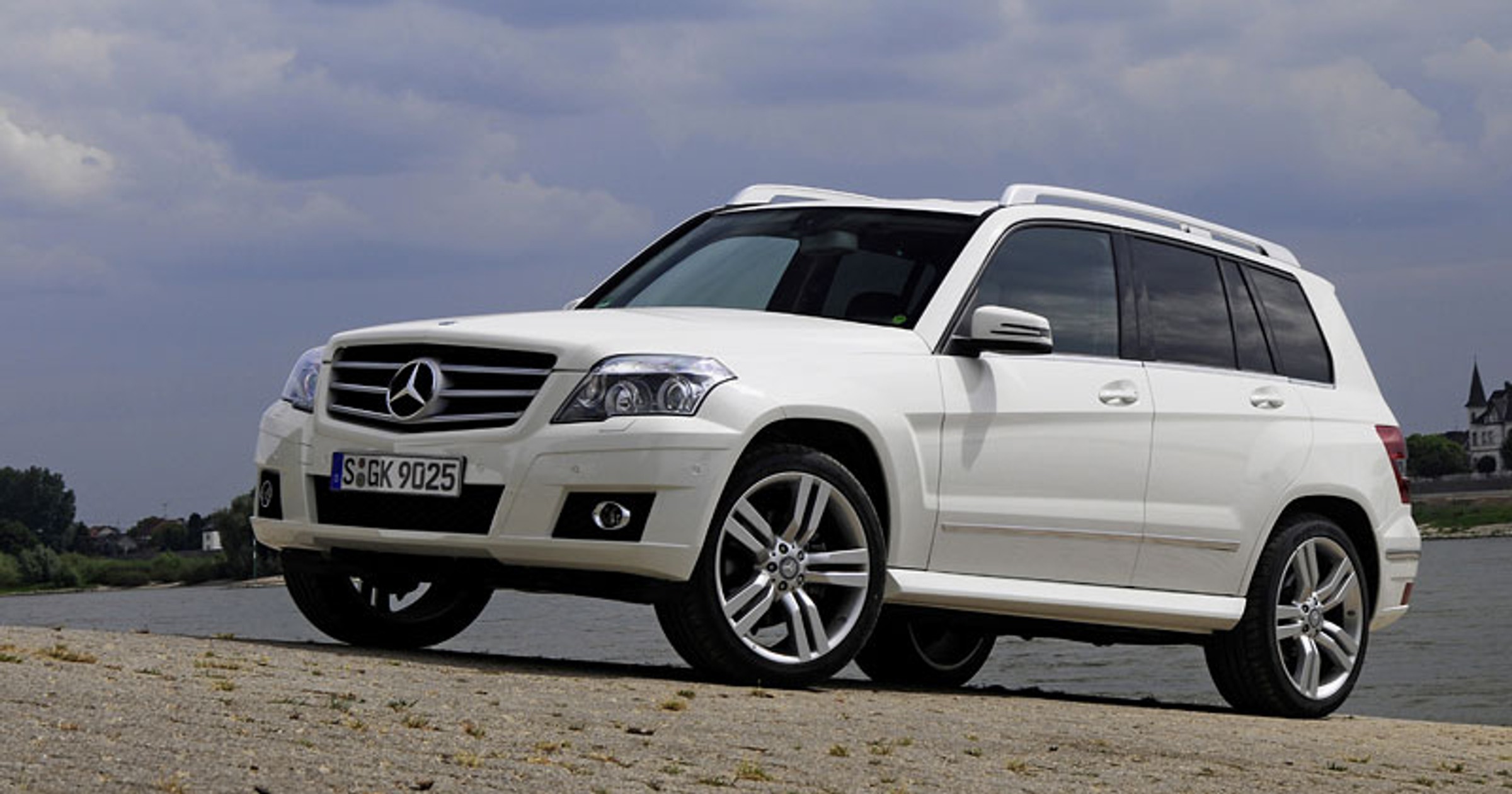 Mercedes-Benz GLK: przetestowany w Namibii (fotogaleria + informacje)