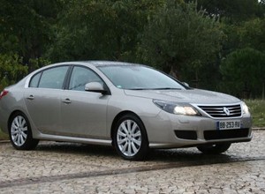 Renault Latitude: pogromca Passata?