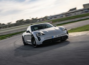 Porsche Taycan GTS – e-sportowa kondycja