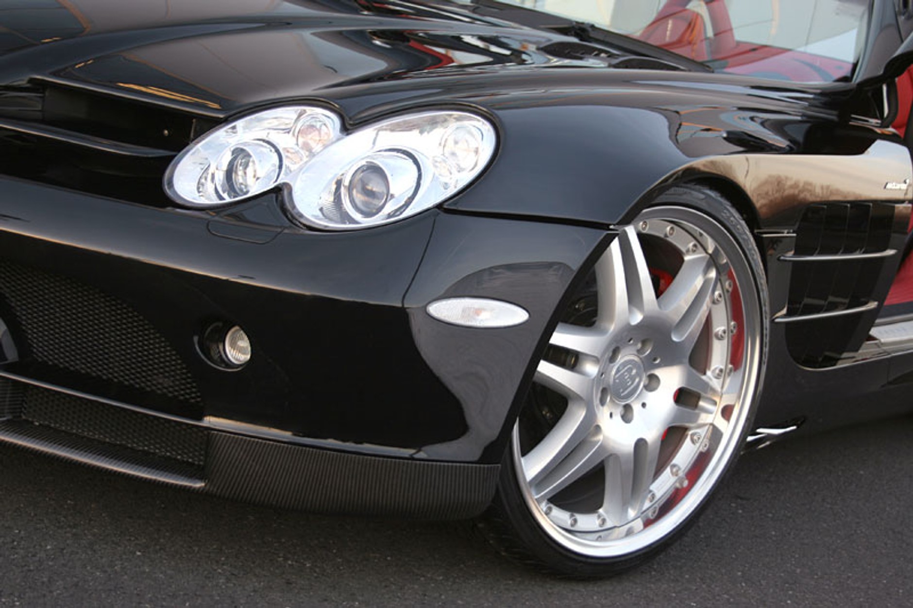 Essen Motor Show 2007: Brabus SLR Roadster – chromowany amfiteatr
