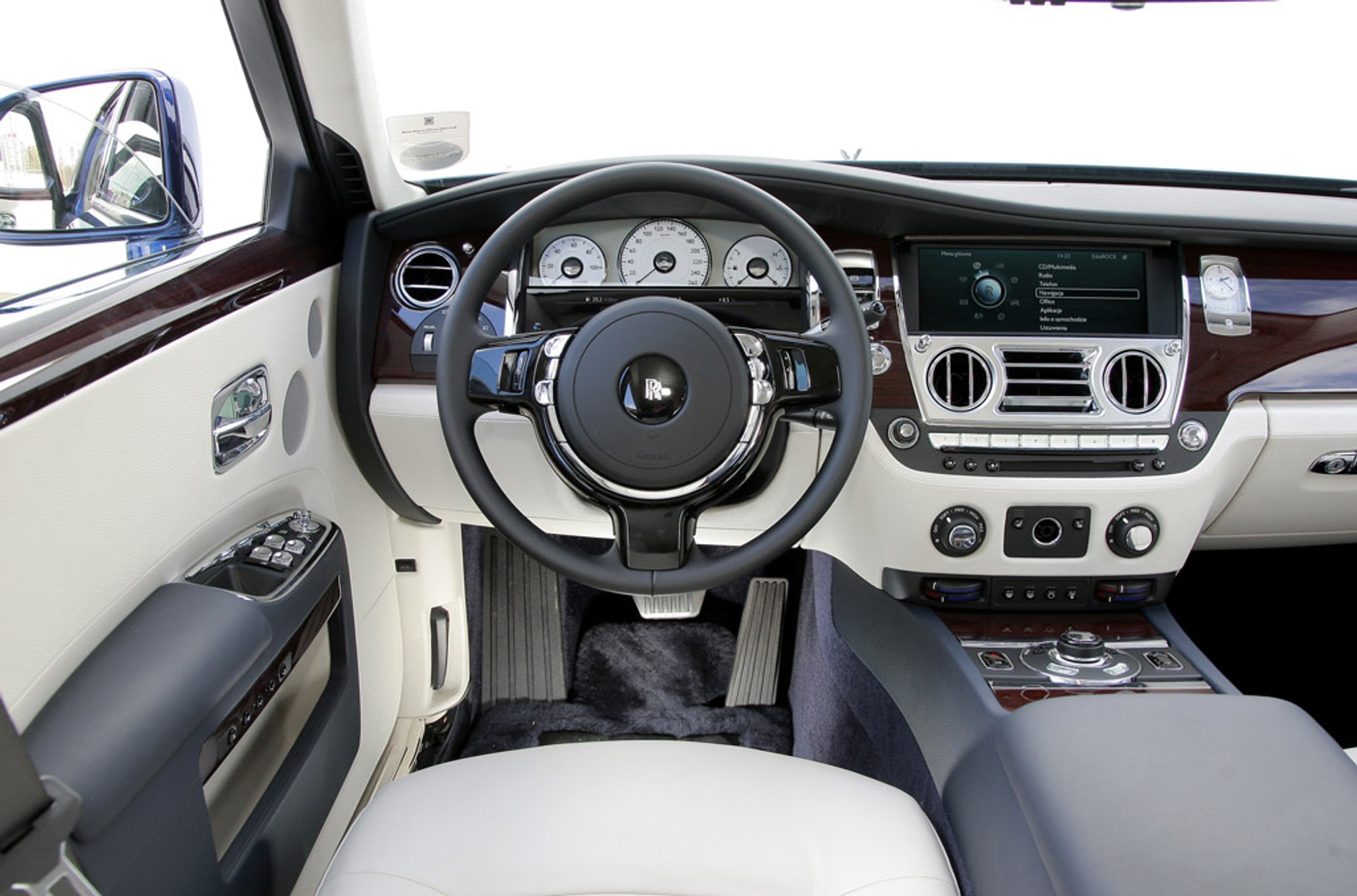 Rolls-Royce Ghost EWB: tylko z kierowcą