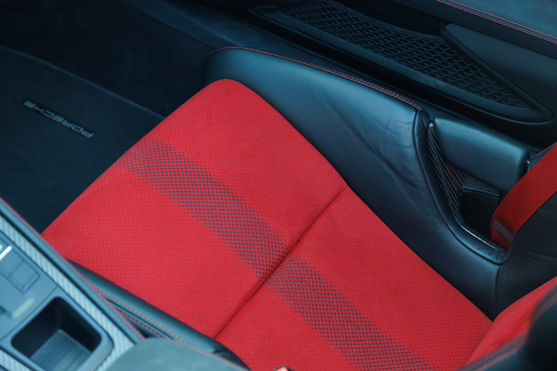 2025 porsche 718 Spyder RS