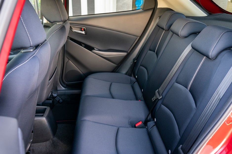 Mazda 2 – poprawiony wygląd i wyposażenie
