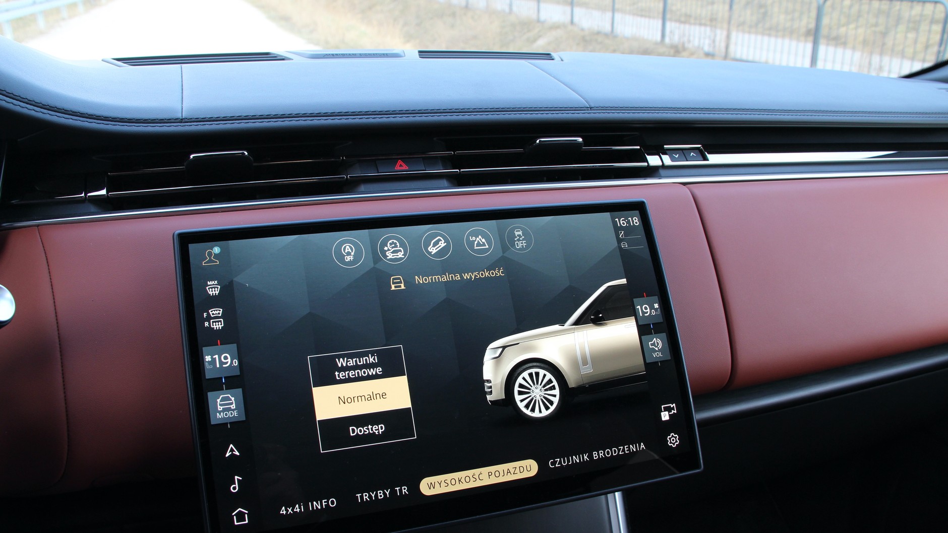 Range Rover 4.4 V8 SV LWB