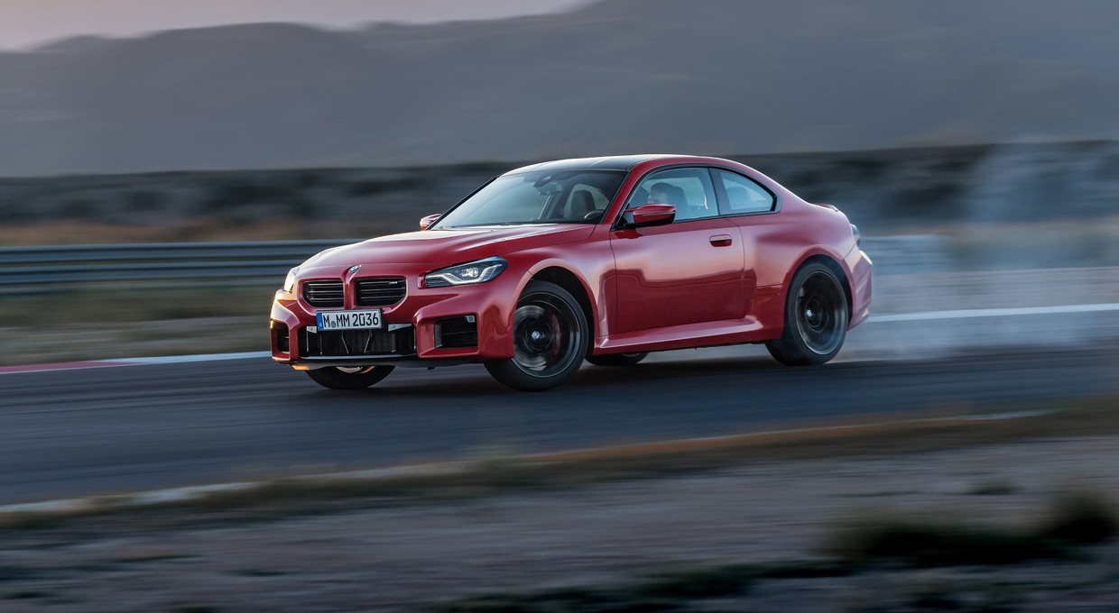 Wiemy już wszystko o nowym BMW M2. Puryści otworzą szampana, bo zbudowano je "po staremu"