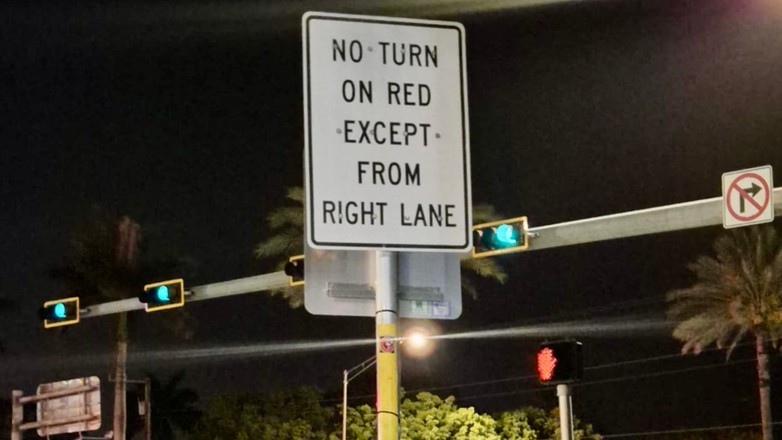 Skręt w prawo na czerwonym świetle w USA
