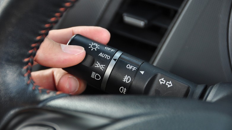 Przełącznik świateł w samochodzie