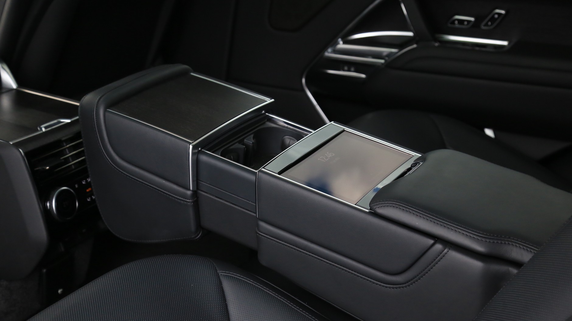 Range Rover LWB P530 First Edition (2022 r., 5. generacja)