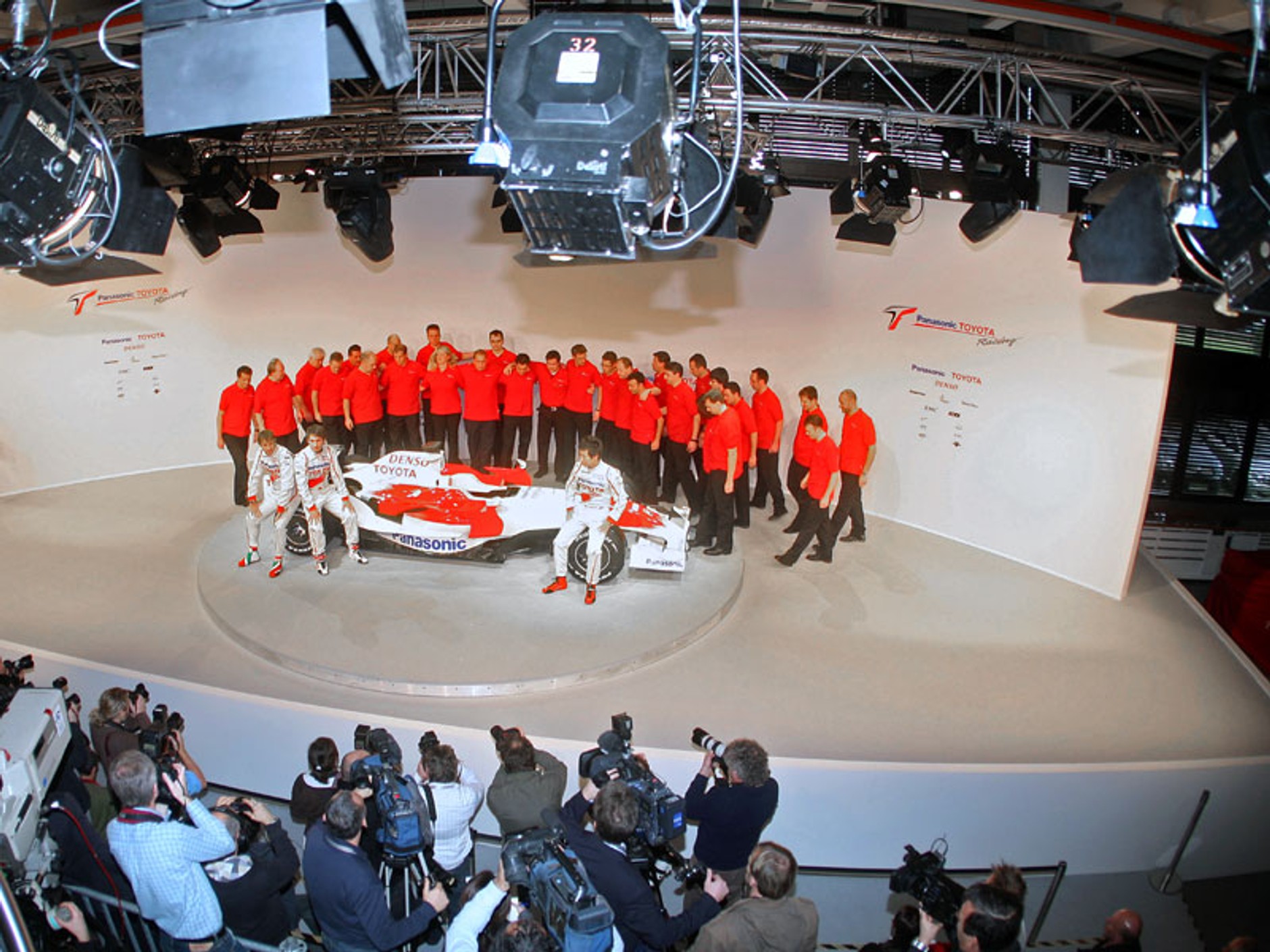 Panasonic Toyota Racing w roku 2008 - kierowcy, historia, fotogaleria