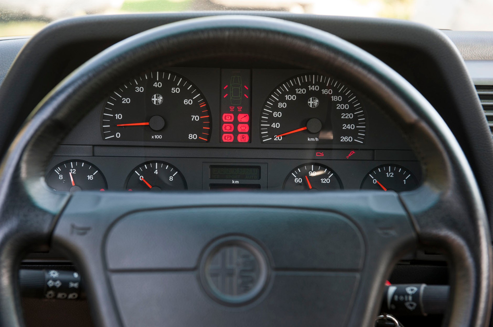 Alfa Romeo 164 Super - klasyk, który zmienił historię