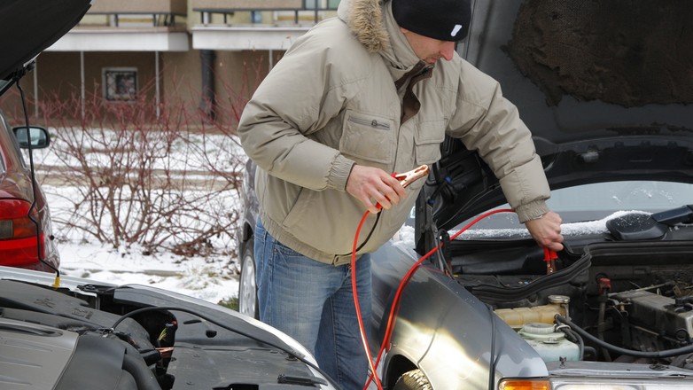 Odpalanie auta z kabli