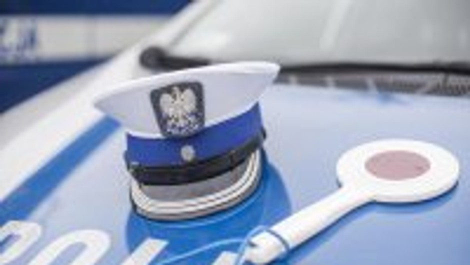 Policjanci zatrzymali kierowcę Fiata. Nie powinien wsiadać za kierownicę